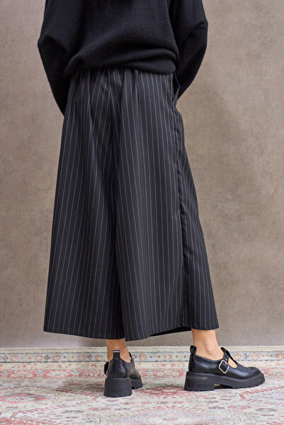 KÜÇÜĞÜM BUTİK Black Striped Polyviscose Pleated Trousers