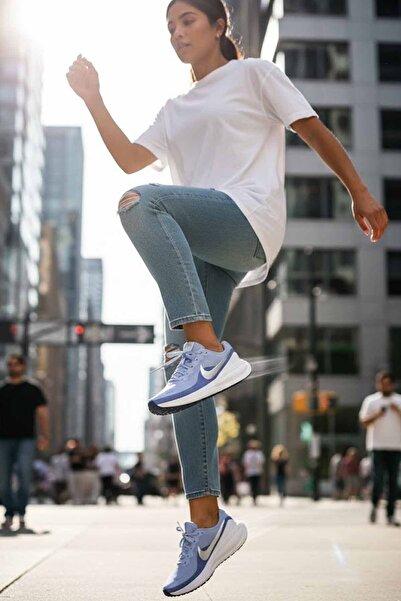 Nike Kadın Yürüyüş ve Koşu Ayakkabısı