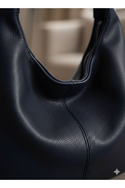 ZERVA QUEEN Casual Large Size Sports Women's Hand and Shoulder Bag