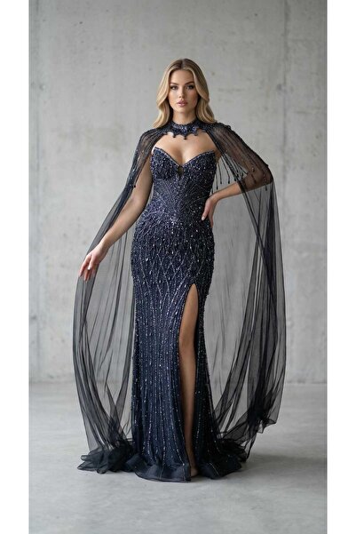 Hanımefendi Giyim Kristal Taş Detaylı Balık Kesim Pelerinli Elbise