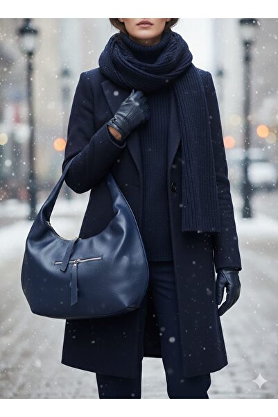 ZERVA QUEEN Casual Large Size Sports Women's Hand and Shoulder Bag