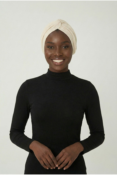 fidan bone Βραδινό φόρεμα τουρμπάν με επένδυση από γκλίτερ σε μπεζ χρώμα, έτοιμο για χρήση