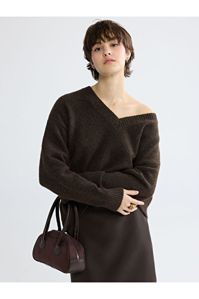 LC Waikiki Rmz Gi̇yi̇m Farkiyla V Dikim Loose Fit Women's Knitwear Sweater