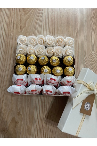Sweet Kare kutuda ,sevgiliye özel çikolata ,çiçek kutusu