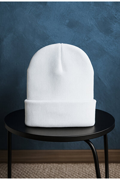 T99 A beautiful and fashionable white hat suitable for both men and women, children and adults.