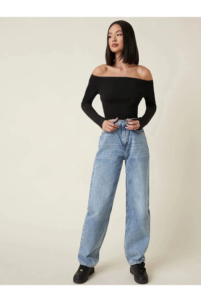 MetuCA Kadın Siyah Madonna Yaka Uzun Kollu Çift Katlı Sandy Kumaş Crop Bluz