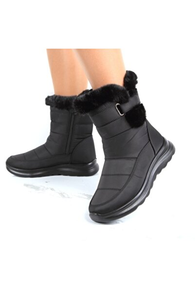 SarEn Black Fur-Lined Boots