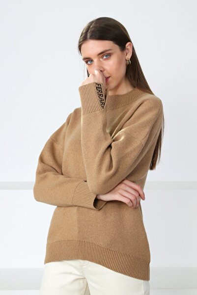 Ferraro Camel Half Turtleneck Cashmere Women's Knitwear Sweater with Sleeve Slit Detail