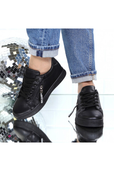 Gisela black low-sole sneakers ( leather)