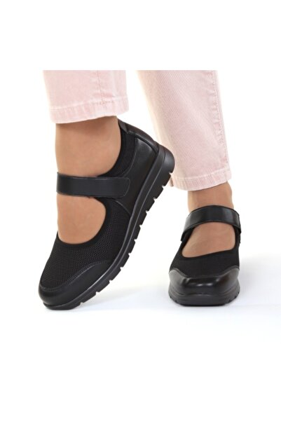 linada lightweight black shoes