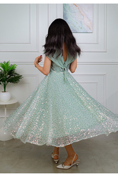 Aljouri Evening dress with a shimmering design