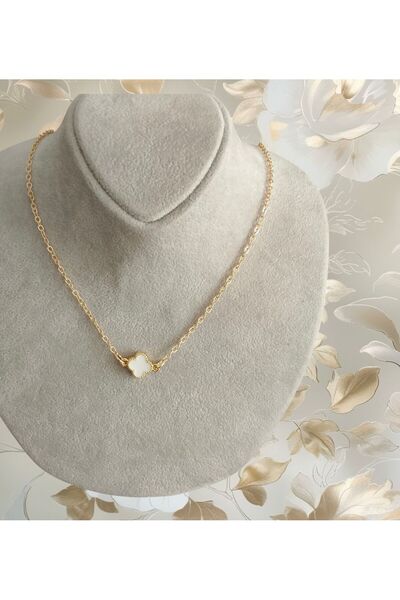 shop Beyaz Yonca Detaylı Kolye