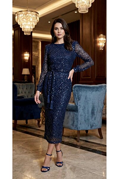 Sultan Ekşioğlu Miray lacivert Peyet gece elbisesi