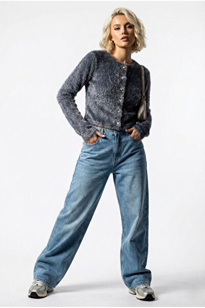 ZUZUQO Premium Plush Heart Button Women's Cardigan