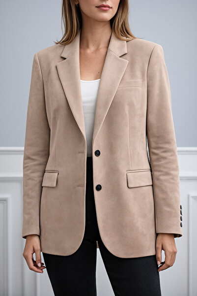 Nagihan Butik Kadın Bej Süet Dokulu Astarlı Klasik Düğmeli Ceket