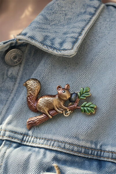 uğurlu dükkan Kahverengi Dalda Sincap İğneli Broş