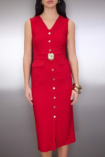 Trendyol Collection Червена рокля с колан и детайли от тъкан TWOAW26EL00073