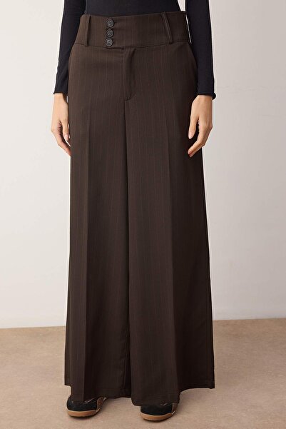 Trendyol Collection Καφέ ριγέ υφαντό παντελόνι με λεπτομέρεια στη μέση TWOAW26PL00168