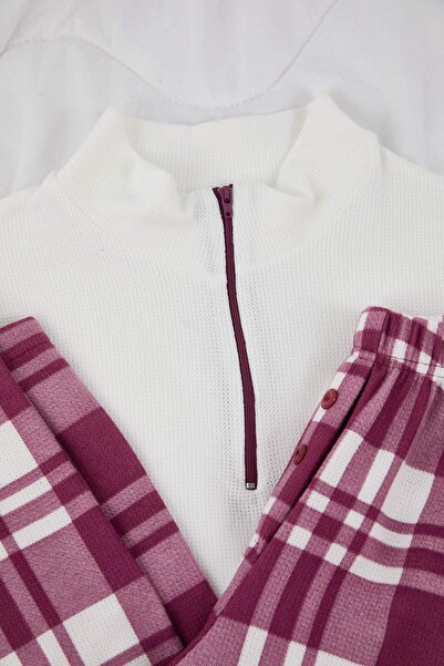 Trendyol Curve Ecru-Burgundy Plaid Zippered Soft Winter Waffle Knitted Pajamas Set Tbbaw26Ai00048