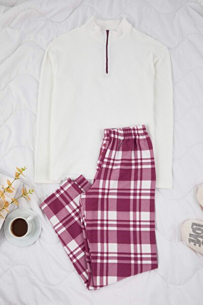 Trendyol Curve Ecru-Burgundy Plaid Zippered Soft Winter Waffle Knitted Pajamas Set Tbbaw26Ai00048