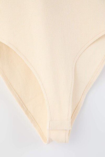 Trendyol Curve Bordaux-Stein 2er-Pack Slim Snap-Fit Stehkragen-Rippstrick-Elastischer Strickbody TBBAW26CS00012