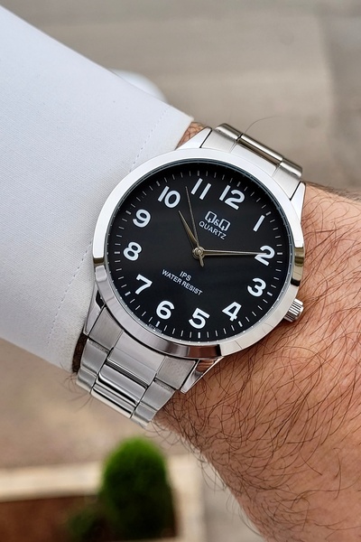Q&Q Kadranı Siyah Kordonu Silver Renk 24 Ay Garantili 40 mm Erkek Kol Saati