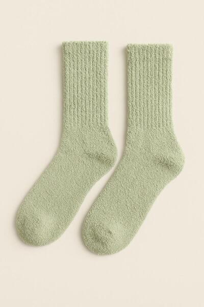 Katia&Bony Unisex Thick Fuzzy Socks White
