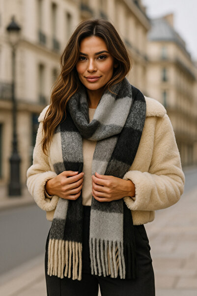 Luminos Butik Kışlık Sıcak Yumuşak Geniş Püsküllü Atkı - Kremsi Beyaz Siyah Gri Çizgili Atkı Sal1270