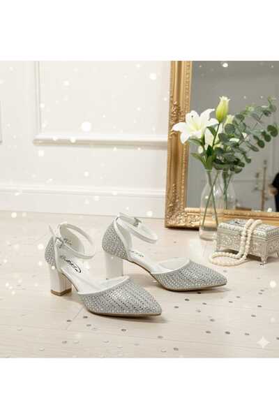 BST Wide-heeled sandal studded with stones on the front and back