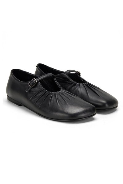 Desa Women's Black Mary Jane Leather Ballerinas