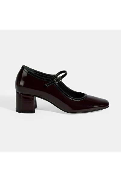 Desa Women's Burgundy Adjustable Buckle Thick Heeled Classic Shoes