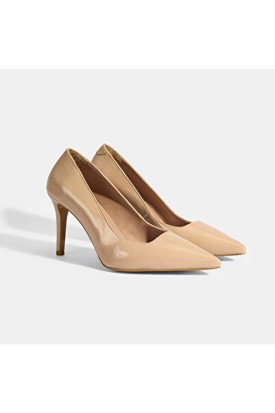 Desa Women's Beige Patent Leather Heeled Shoes