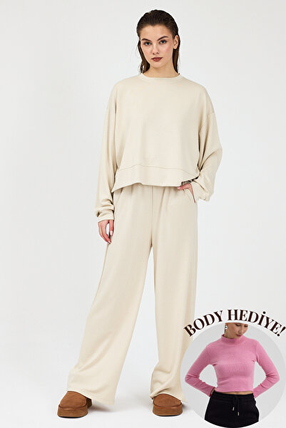 Mezka طقم ملابس مريح ومرن بأكمام طويلة من القماش الناعم الفاخر باللون البيج