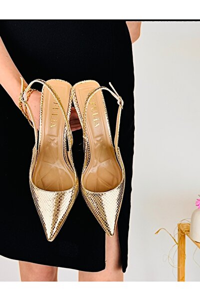 Efulia KADIN LASTİK DETAYLI PARLAK İNCE TOPUKLU AYAKKABI (topuk boyu 7cm)