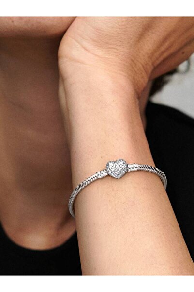 Pandora Moments Pavé Kalp Klipsli 925 Ayar Gümüş Bileklik
