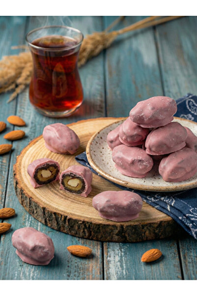 KÖKNAR ÇİLEKLİ ÇİKOLATA KAPLI BADEMLİ HURMA 250 GR