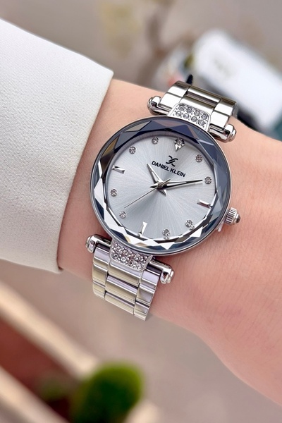 Daniel Klein Gümüş Renk 32 Mm Kadın Kol Saati ve Hediye Bileklik