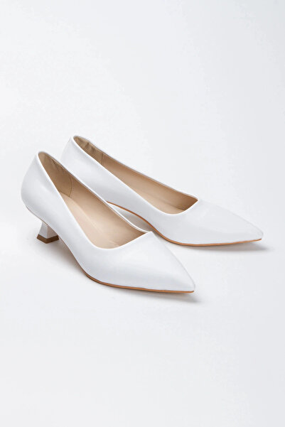 Miss Mitto Γυναικείο λευκό τεχνητό δέρμα με κοντό τακούνι σε κύπελλο Άνετο και κομψό στιλέτο