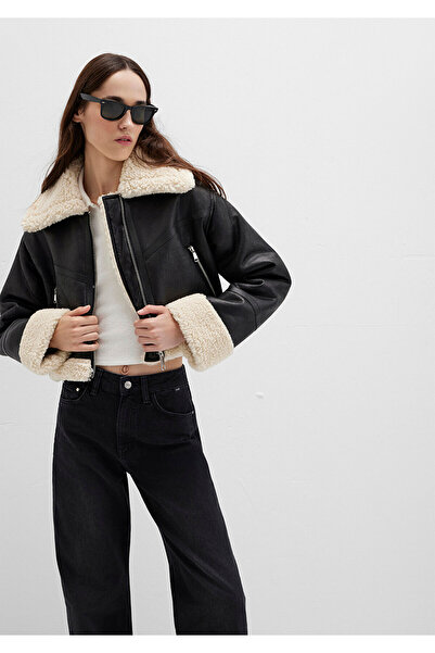 Mavi Μαύρο μπουφάν από συνθετικό δέρμα με λεπτομέρεια από ψεύτικη γούνα, κανονική εφαρμογή / κανονική εφαρμογή 1110462-900