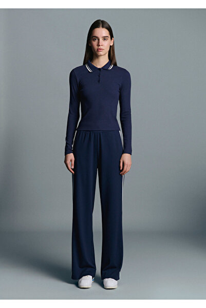 Mavi Μπλουζάκι πόλο με λεπτομέρεια ρίγες σε μπλε ναυτικό χρώμα, εφαρμοστό στο σώμα / Εφαρμοσμένο στο σώμα κοψίματος 1613836-80729