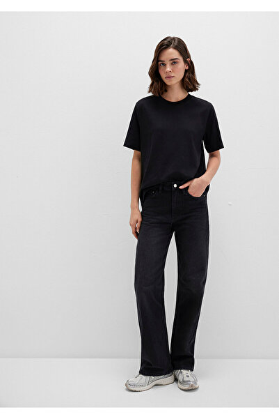 Mavi Μαύρο μπλουζάκι Basic Interlock Loose Fit / Χαλαρή Άνετη Κοπή 1613820-900