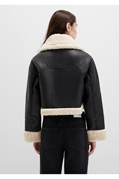 Mavi Μαύρο μπουφάν από συνθετικό δέρμα με λεπτομέρεια από ψεύτικη γούνα, κανονική εφαρμογή / κανονική εφαρμογή 1110462-900