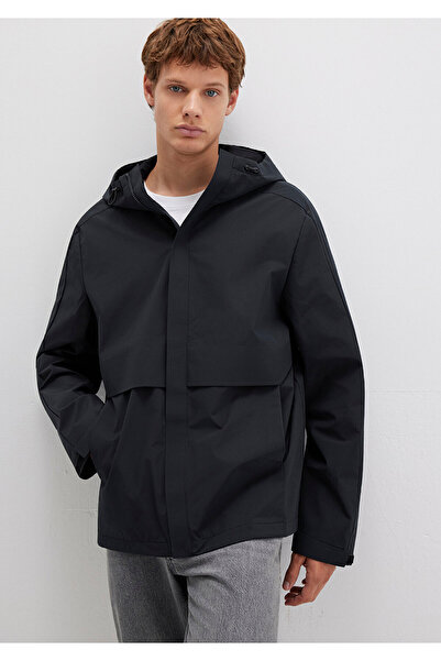 Mavi Wasserabweisende schwarze Jacke mit Kapuze, reguläre Passform / normaler Schnitt 0110348-900