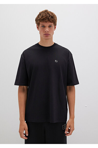 Mavi Pro Black Basic T-Shirt Relaxed Fit / Comfortable Cut 0613090-900