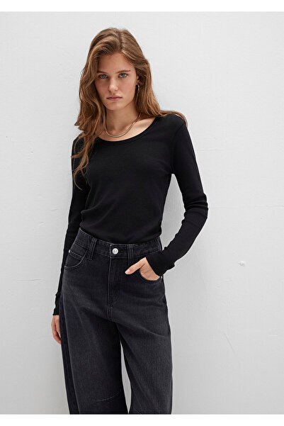 Mavi Μαύρο μπλουζάκι με μακριά μανίκια Basic Fitted / Εφαρμοσμένο στο σώμα 1613323-900