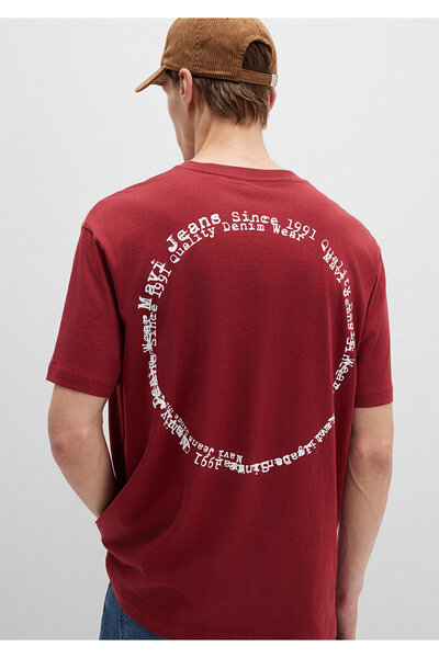 Mavi Jeans-bedrucktes rotes T-Shirt mit lockerer Passform / lockerer, bequemer Schnitt 0612899-89065