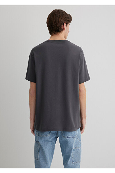 Mavi Dreamer bedrucktes anthrazitfarbenes T-Shirt mit lockerer Passform / lockerer, bequemer Schnitt 0612807-80955