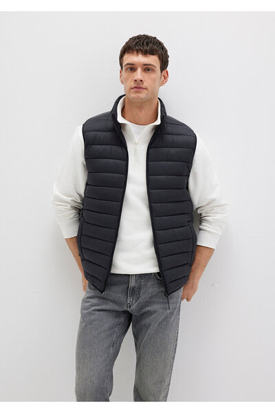 Mavi Black Puffer Vest Regular Fit / Regular Cut0110338-900
