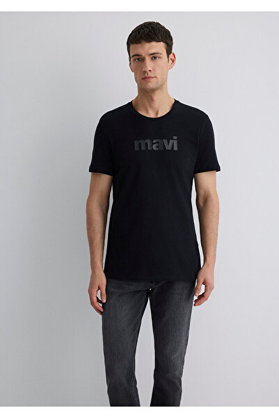 Mavi Schwarzes T-Shirt mit Logo-Print Slim Fit / Slim Fit 065199-900