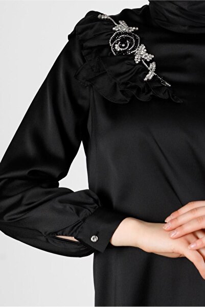 Alvina FLYWHEEL DETAIL SATIN TUNIC 43511